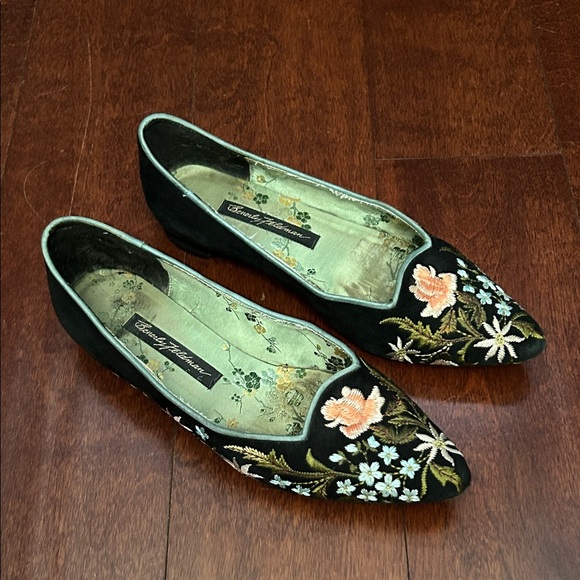 Beverly Feldman, Black Floral Embroidered Flats, Size 5.5 - Picture 4 of 16